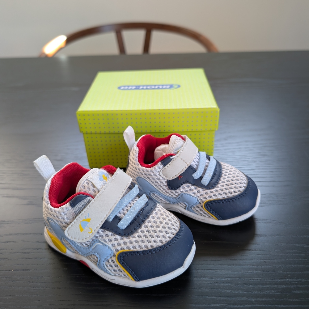 Dr Kong Toddler Barefoot Shoes - First Walker size  Toddler 4/5